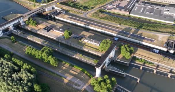 Prinses Beatrixsluices Locks Largest Inland Shipping Locks Netherlands Aerial Drone — Stock Video