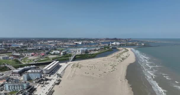 Kumsalın Dunkirk Fransa Avrupa Kıyı Bulvarının Insansız Hava Aracı Görüntüsü — Stok video
