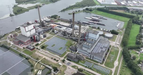 Amercentrale Ett Kol Och Biomassaeldat Kraftverk Kommunen Geertruidenberg Nederländerna — Stockvideo