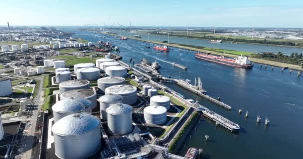 Rotterdam Limanındaki Bir Tank Yakıt Iskele Altyapısının Alt Görüntüsü Gemilerin — Stok video