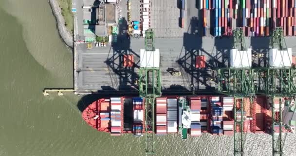 앤트워프 2023년 12일 벨기에 함부르크 컨테이너 선박이 앤트워프 항구에 적재되고 — 비디오