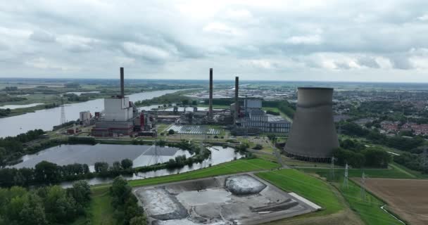 Letecký Pohled Amercentrale Velkou Elektrárnu Biomasu Uhlí Geertruidenbergu Nizozemsko — Stock video