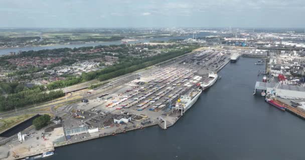 2023年7月2日 鹿特丹 荷兰布列塔尼港的空中无人机景观 罗尔斯坦抛锚港和航运枢纽 欧洲最大港口 — 图库视频影像