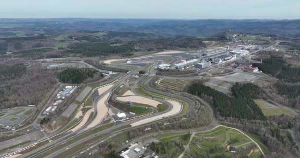 从空中俯瞰德国努尔堡附近的跑道 汽车体育场馆 — 图库视频影像