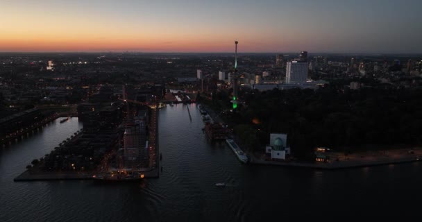 Vue Aérienne Ciel Rotterdam Crépuscule Nuit Euromast Nieuwe Maas Skyline — Video