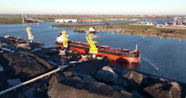 Bulk Carrier Coal Energy Industry Loading Rietlanden Terminals Amsterdam Industria — Vídeo de stock