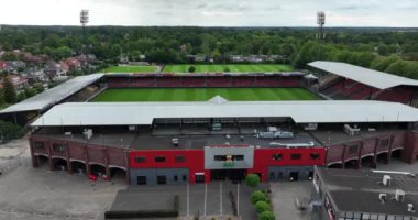 19 Temmuz, 2023, Deventer, Hollanda. Go ahead Eagles futbol stadyumunun hava aracı görüntüsü, Hollanda Eredivisie futbol kulübü. De Adelaarshorst 'un insansız hava aracı görüntüsü