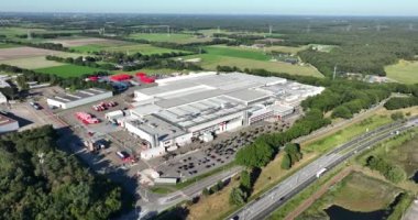 Tilburg, 6 Eylül 2023, Hollanda. Coca Cola EuropacPacific Partners Nederland. Üretim ve dağıtım tesisi.