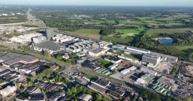 Veldhoven, 6 Eylül 2023, Hollanda. ASML, yarı iletken endüstrisi için makine tedarikçisi, çip yapımı, mikro çip işi. Veldhoven 'daki merkez ofis ve iş kompleksi