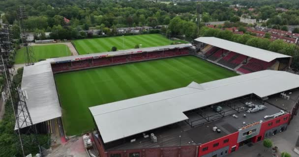 2023年7月19日 荷兰德文郡 从空中俯瞰荷兰Eredivisie足球俱乐部的Eagles足球场 Adelaarshorst的无人驾驶飞机射击 — 图库视频影像