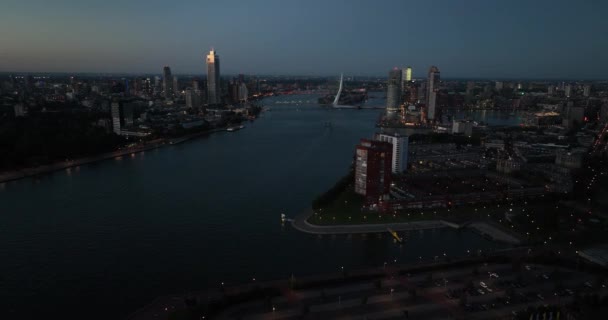 Letecké Snímky Nieuwe Maas Noci Řeka Protékající Městem Rotterdam Panorama — Stock video