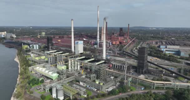 杜伊斯堡Schwelgern焦化厂的无人机图像 世界上最大的焦化厂之一 重工业 金属工业 — 图库视频影像