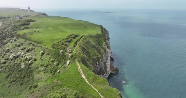 Aerial Drone View Normandy Beach Cliffs Emphasizing Summer Tourist Destination — Stock Video