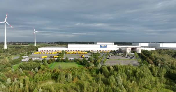 ドルトムント ドイツ 2023年10月7日 ドイツのドルトムントにある大規模な配送センターの空中ドローンビュー トラック 船積み 貯蔵およびサプライチェーン — ストック動画