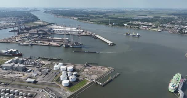 Июня 2023 Года Роттердам Нидерланды Ботлек Является Портом Промышленным Районом — стоковое видео