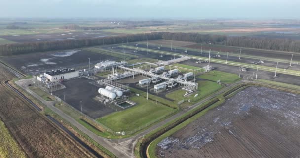 Földgázkitermelés Kooipolder Fosszilis Tüzelőanyagok Bányászata Groningen Mellett Hollandiában Légi Drónra — Stock videók