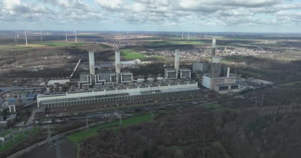 Stort Industriellt Kraftverk Med Sklor Fossila Bränslen Förvandlas Till Energi — Stockvideo