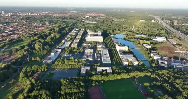 2023年9月6日 荷兰埃因霍温 在埃因霍温的高科技校园 研究和技术 空中无人驾驶飞机视图 — 图库视频影像
