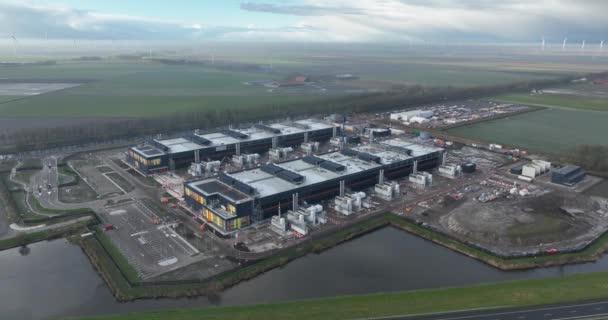 2023年12月2日 オランダのミッドデンフェルメール 新しいマイクロソフトのデータセンターの建設 Ams13 14はカルナヴェク11に位置しています 空中ドローンビュー — ストック動画