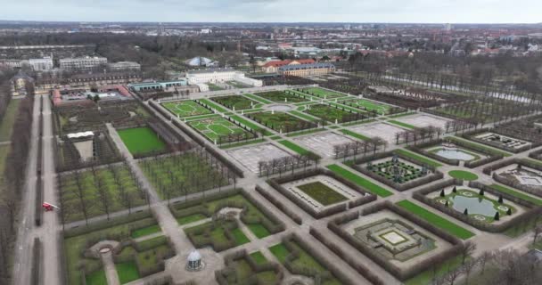 Vista Aérea Del Dron Sobre Los Jardines Herrenhauser Hannover Alemania — Vídeo de stock
