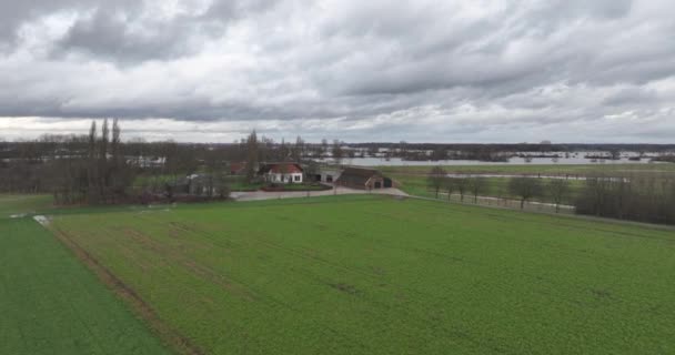 Rising Aerial Shot River Overflowing Flooding Farm Houses Danger River — Stock Video