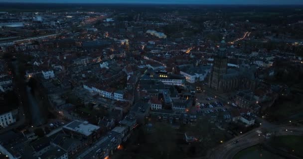 Luftaufnahme Einer Drohne Der Stadtlandschaft Der Stadt Zutphen Niederlande Abenddämmerung — Stockvideo