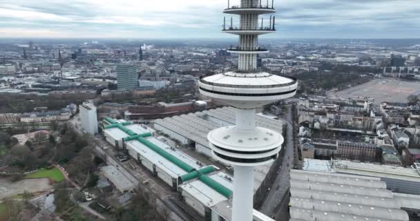 Torre Televisión Hamburgo Alemania Monumento Icónico Ciudad Torre Telecomunicaciones Vista — Vídeos de Stock
