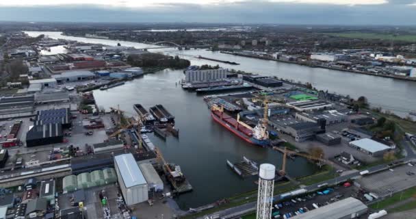 Dordrecht Zuid Holland Países Bajos Noviembre 2023 Merwedehaven Zona Industrial — Vídeo de stock