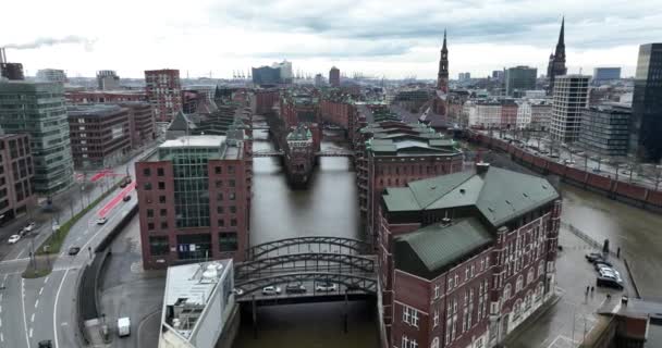 Шпайхерштадт Гамбурге Хранилища Которые Являются Всемирным Наследием Связан Мостами Ориентир — стоковое видео