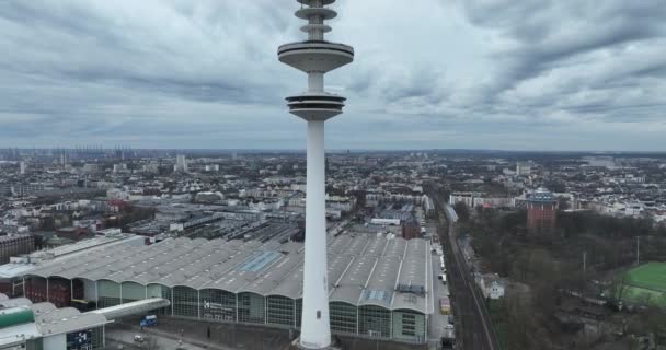 Flygfoto Tornet Hamburg Tyskland Stadens Skyline Landmärke Teletornet Infrastruktur För — Stockvideo