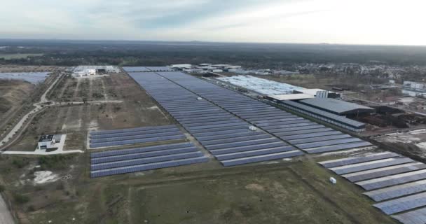 Lommel Limburg België Januari 2024 Kristal Zonnepark Een Duurzame Industriezone — Stockvideo