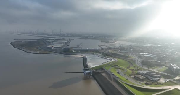 Delfzijl Limanı Hollanda Nın Kuzeyinde Büyük Bir Sanayi Limanı — Stok video