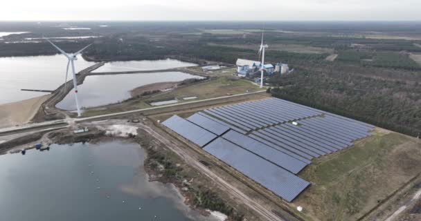 Güneş Panelleri Güneş Için Sürdürülebilir Enerji Üretiyor Sürdürülebilir Geliştirme — Stok video