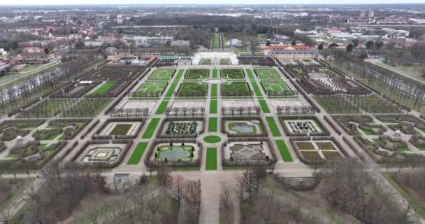 Almanya Nın Hannover Kentindeki Turistik Barok Herrenhauser Bahçeleri Şehir Parkı — Stok video