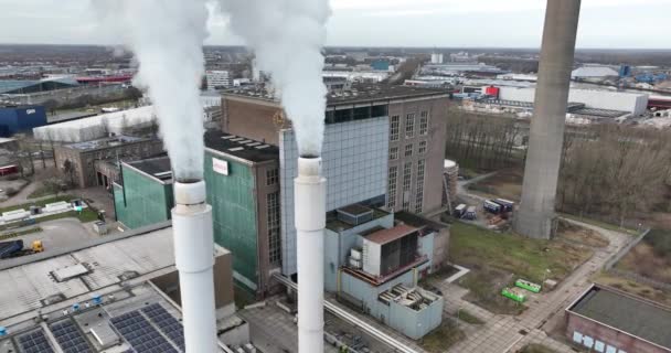 Utrecht Februari 2024 Smokestacks Bij Centrale Lage Weide Geëxploiteerd Door — Stockvideo
