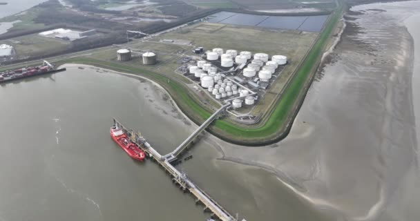 Liquids Storage Terminal Terneuzen Niederlande Transport Von Energieprodukten Fossilen Brennstoffen — Stockvideo