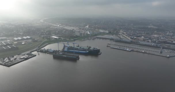 Delfzijl Groningen Hollanda Aralık 2023 Delfzijl Limanı Groningen Ilindeki Ticari — Stok video