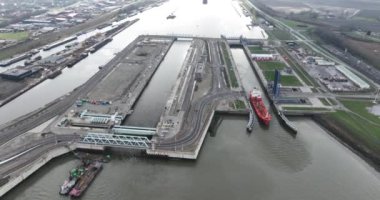 Terneuzen su yolu ve su yolu, hava aracı görüntüsü.