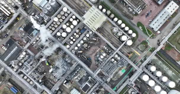 ケミカルパークの上下ビュー 工業用インストール 化学プラスチック ポリマーの生産 — ストック動画
