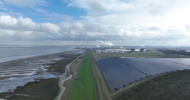 Kemisk Produktion Och Distribution Terneuzen Nederländerna Vid Flodmynningen Westernscheldt Mellan — Stockvideo