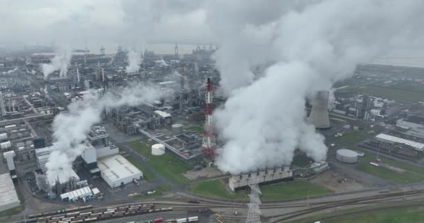 Chemical Hub Antwerp Largest Integrated Chemical Cluster Europe Production Processing — Stock Video