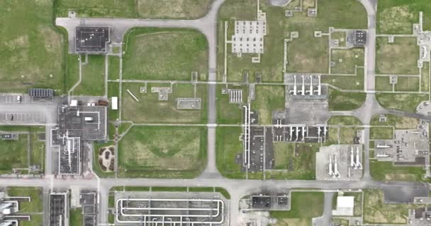 Wieringermeer安装气体储存和混合氮气设施无人机视图 — 图库视频影像