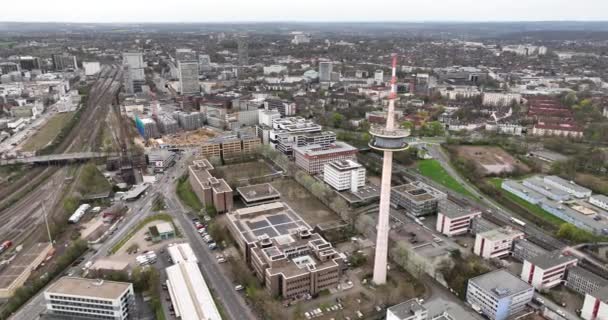 Essen Fernsehturm Essen Nordrhein Westfalen Deutschland Stadtsilhouette Drohnenblick Aus Der — Stockvideo