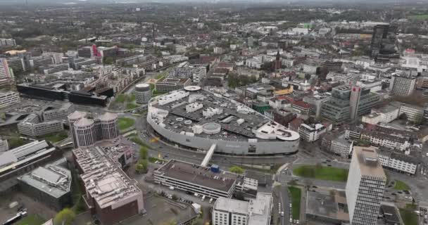 德国北莱茵威斯特法伦州埃森 2024年3月30日 林贝克尔普拉斯埃森的无人驾驶飞机俯瞰 室内购物中心 — 图库视频影像