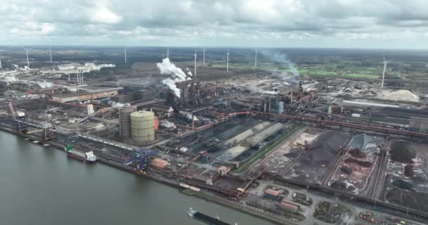 Belçika Nın Gent Kentindeki Metal Üretim Ocaklarının Eryel Drone Görüntüsü — Stok video