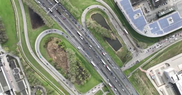 Top View Heavy Traffic Interchange Highway Transportation Road Mobility Dynamic — Vídeo de stock