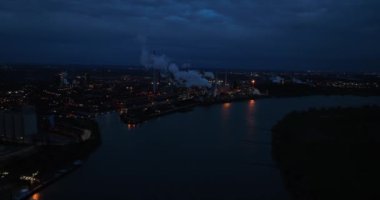 Almanya 'nın Duisburg kentindeki bir kola fabrikasının hava görüntüsü.