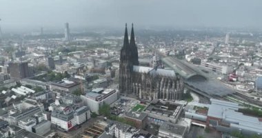 Köln Katedrali, Havacılık Kuşları Köln, Almanya şehir manzarası.