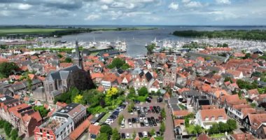 Monnickendam, Kuzey Hollanda, Hollanda, Markermeer boyunca tarihi bir Hollanda köyü..