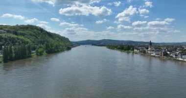 Ren nehri Koblenz, Almanya 'da, hava manzaralı..